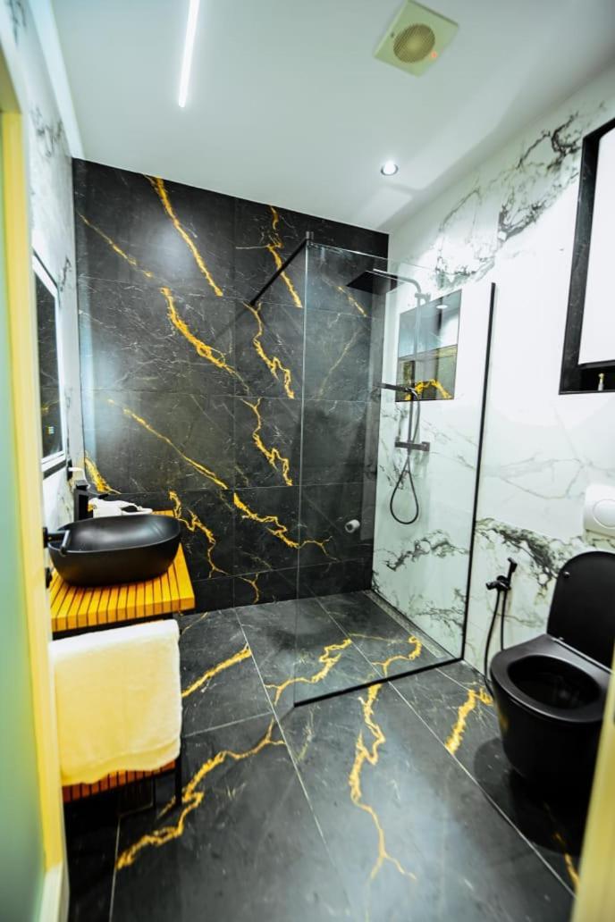 Mon Ami Boutique Hotel Shkodër Eksteriør billede