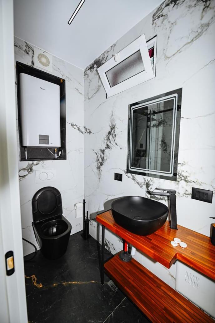 Mon Ami Boutique Hotel Shkodër Eksteriør billede